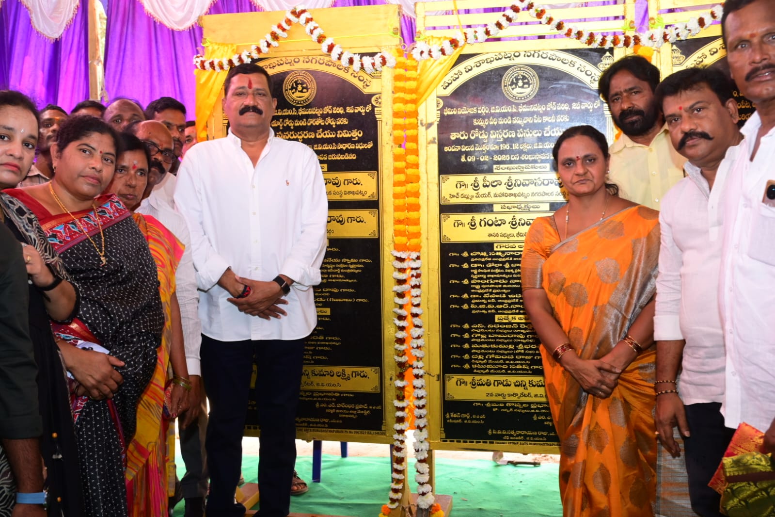 అభివృద్ధి పనులకు గంటా శంకుస్థాపన