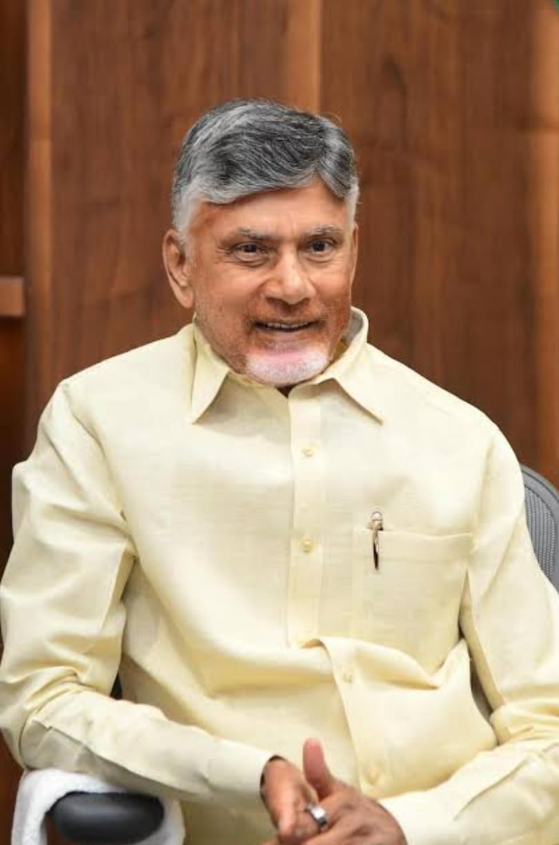 మంత్రులు, కార్యదర్శులు క్షేత్రస్థాయిలో పర్యటించాలి
