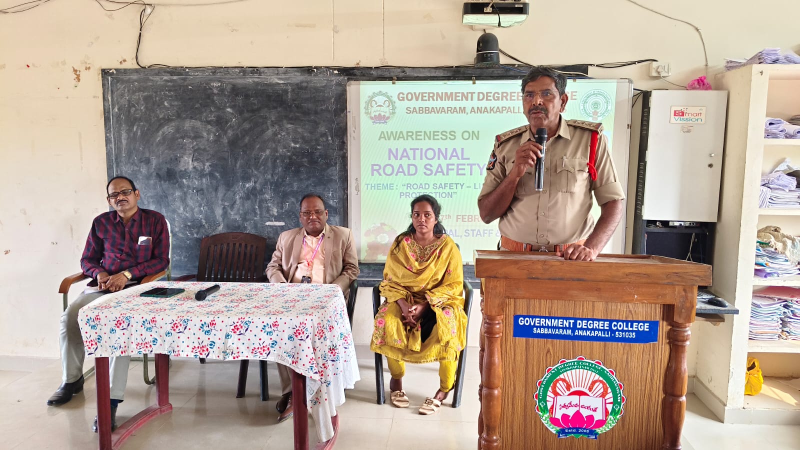 ప్రభుత్వ డిగ్రీ కళాశాలలో జాతీయ రోడ్డు భద్రతా వారోత్సవాలు 