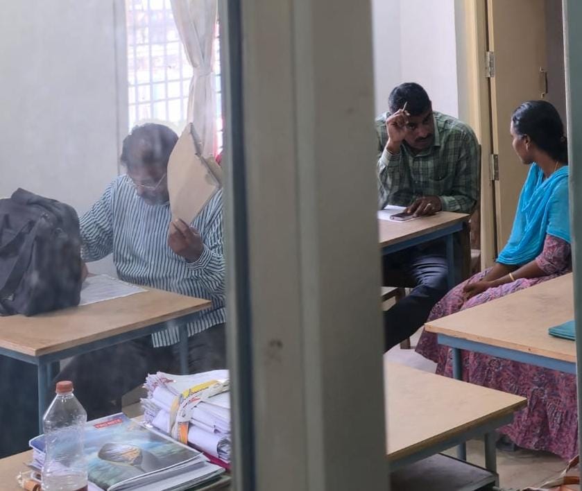 గాజువాక జీవీఎంసీ టౌన్ ప్లానింగ్ విభాగంలో ఏసీబీ అధికారులు ఆకస్మిక తనిఖీలు... 